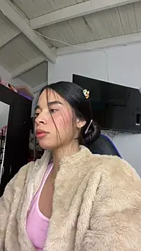 Snapshot of Milleradhara24 chatting on 02/14/26, 02:41 Milleradhara24 online show from 02/14/26, 02:41