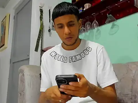 Snapshot of gero_hamann chatting on 12/20/25, 12:40 gero hamann online show from 12/20/25, 12:40