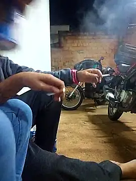 013boyy online show from 12/14/25, 03:01