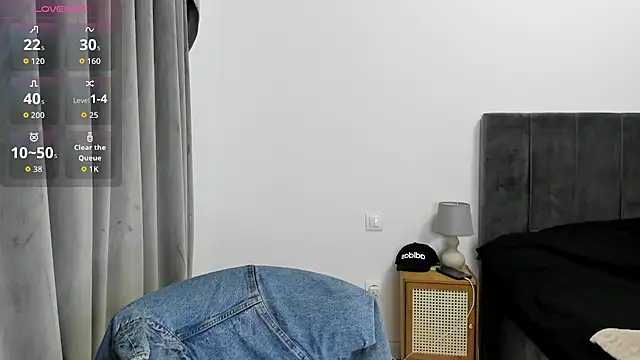 Snapshot of ScarletFlamee chatting on 11/09/25, 08:29 ScarletFlamee online show from 11/09/25, 08:29