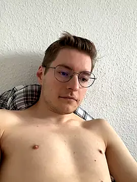 NudistenDavid online show from 11/03/25, 01:01