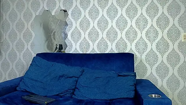 Snapshot of Boy_savoy chatting on 11/24/25, 07:19 Boy savoy online show from 11/24/25, 07:19