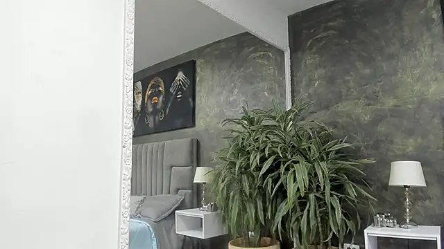 kendra london online show from 12/21/25, 01:07