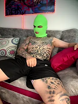 Snapshot of Nick_orion chatting on 11/11/25, 01:00 Nick orion online show from 11/11/25, 01:00