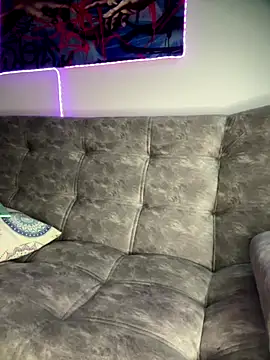 Snapshot of Nick_orion chatting on 11/25/25, 01:11 Nick orion online show from 11/25/25, 01:11