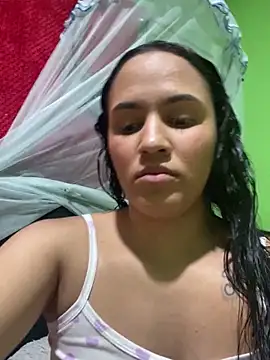 Snapshot of Ivy_08 chatting on 12/21/25, 03:13 Ivy 08 online show from 12/21/25, 03:13