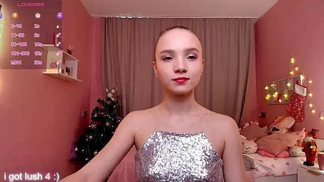 Snapshot of Adria_Arjona chatting on 12/21/25, 07:37 Adria Arjona online show from 12/21/25, 07:37