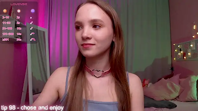 Adria Arjona online show from 03/29/26, 07:41