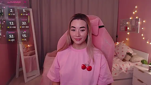 Snapshot of Rosie_Mac chatting on 11/15/25, 01:03 Rosie Mac online show from 11/15/25, 01:03