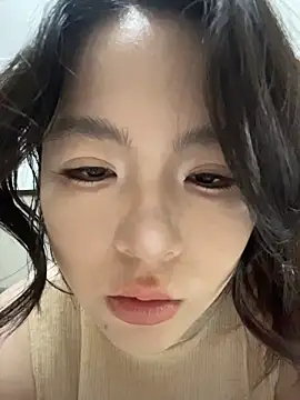 Snapshot of Sinicoco chatting on 03/18/26, 05:54 Sinicoco online show from 03/18/26, 05:54