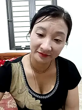 Snapshot of wees-lind chatting on 03/08/26, 02:04 wees-lind online show from 03/08/26, 02:04