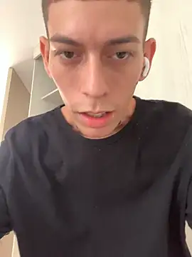 Who-am-I-201 online show from 11/02/25, 05:48