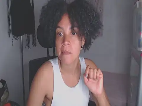 Snapshot of shayna_cute chatting on 05/10/26, 12:38 shayna cute online show from 05/10/26, 12:38