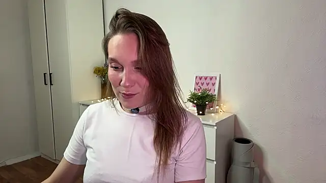 Snapshot of Kalli_ly chatting on 03/17/26, 04:10 Kalli ly online show from 03/17/26, 04:10