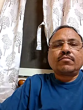 suraj696 online show from 11/13/25, 06:07