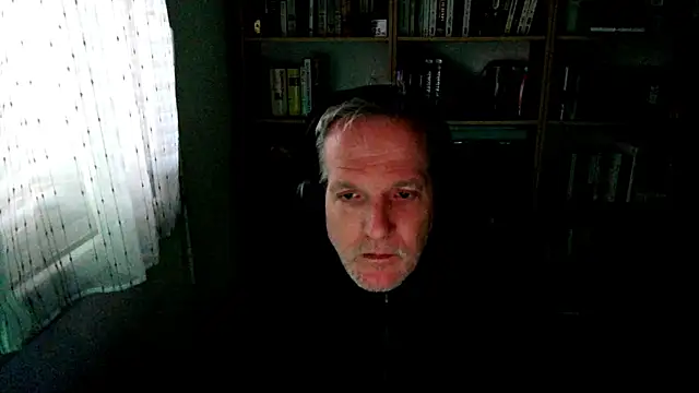 Snapshot of ChocolatMilka44 chatting on 11/02/25, 01:24 ChocolatMilka44 online show from 11/02/25, 01:24