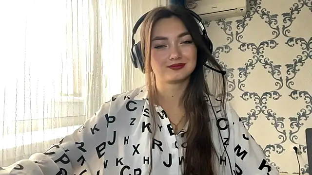 TwotyBright online show from 11/06/25, 08:04