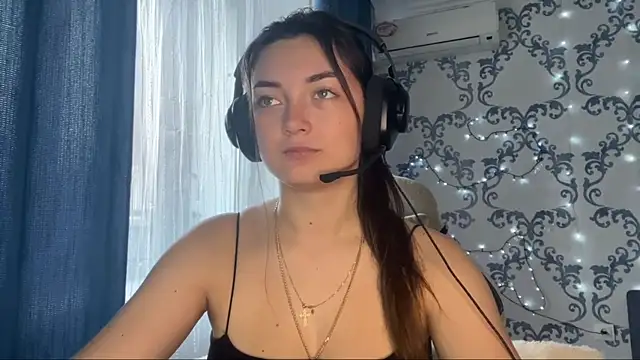 TwotyBright online show from 12/02/25, 08:08