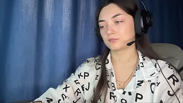 TwotyBright online show from 12/15/25, 06:06