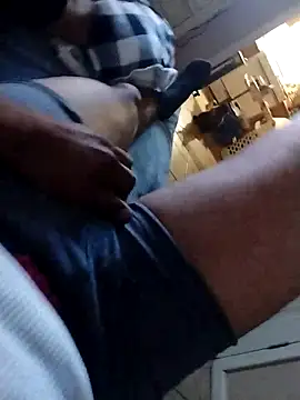 Snapshot of m8je chatting on 12/20/25, 12:56 m8je online show from 12/20/25, 12:56