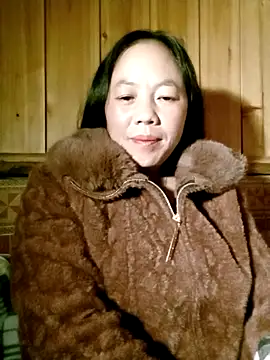 Snapshot of Sara_pusyy chatting on 11/27/25, 09:28 Sara pusyy online show from 11/27/25, 09:28