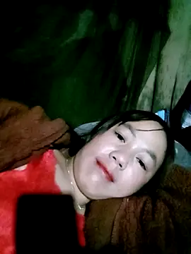 Snapshot of Sara_pusyy chatting on 12/19/25, 05:53 Sara pusyy online show from 12/19/25, 05:53