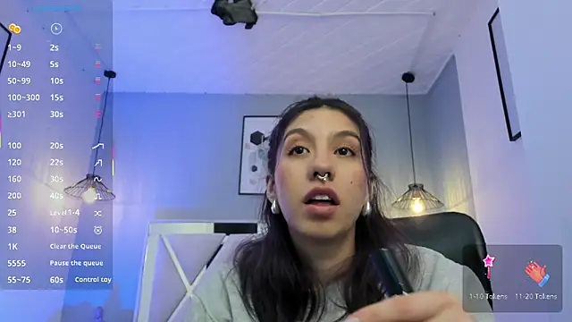 zoe-moreau online show from 03/04/26, 07:42