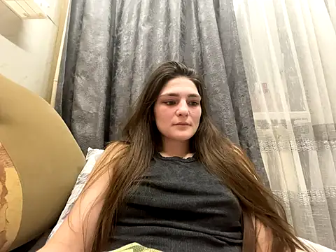 HelgaMun online show from 11/07/25, 03:17