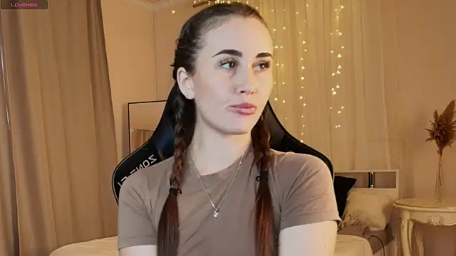  Melissa Evans  online show from 11/05/25, 01:11