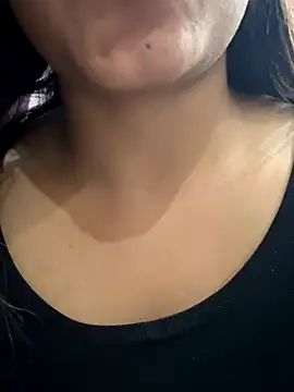 Snapshot of Angel-pune001 chatting on 11/05/25, 04:18 Angel-pune001 online show from 11/05/25, 04:18