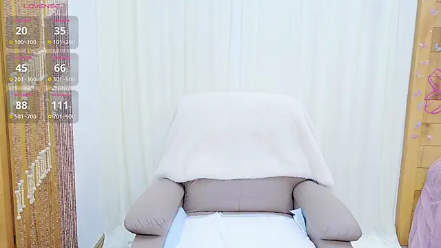 Snapshot of Janaya-88 chatting on 04/10/26, 03:45 Janaya-88 online show from 04/10/26, 03:45