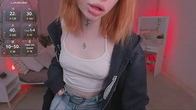 Snapshot of NaomiRosss chatting on 11/11/25, 11:21 NaomiRosss online show from 11/11/25, 11:21