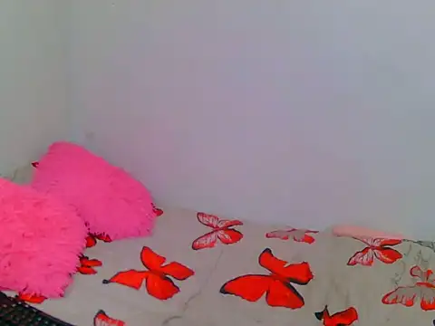 Snapshot of SweetSavage18 chatting on 11/22/25, 10:03 SweetSavage18 online show from 11/22/25, 10:03