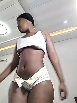 Snapshot of SweetSavage18 chatting on 12/16/25, 08:14 SweetSavage18 online show from 12/16/25, 08:14