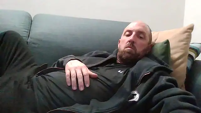 Snapshot of luca_beech88 chatting on 04/09/26, 06:13 luca beech88 online show from 04/09/26, 06:13