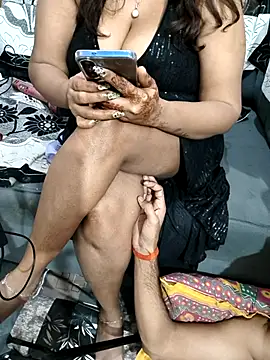 Snapshot of fuckgirl143143 chatting on 12/19/25, 07:43 fuckgirl143143 online show from 12/19/25, 07:43