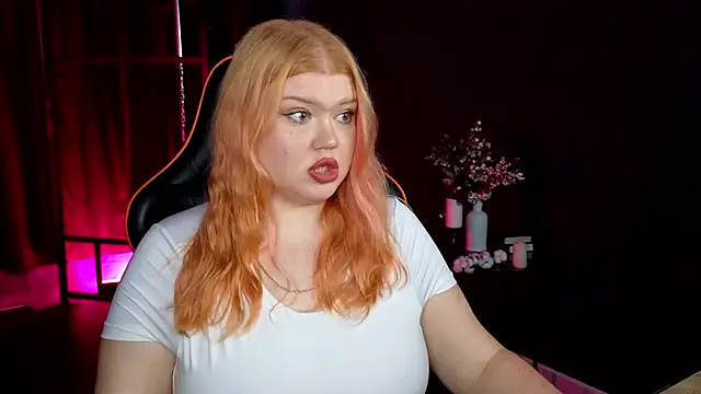 Snapshot of AriettaHeart chatting on 12/18/25, 10:32 AriettaHeart online show from 12/18/25, 10:32