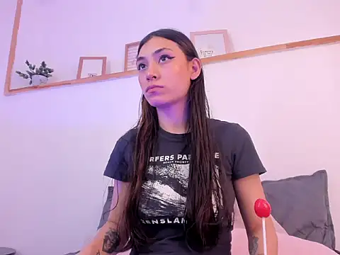 Snapshot of Ana_Muller19 chatting on 11/12/25, 01:28 Ana Muller19 online show from 11/12/25, 01:28