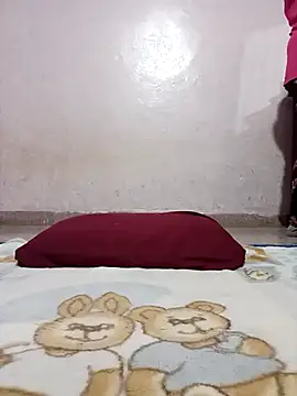 Snapshot of sdlmona chatting on 11/24/25, 07:02 sdlmona online show from 11/24/25, 07:02