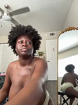 Snapshot of ladiosa_selene chatting on 04/06/26, 08:10 ladiosa selene online show from 04/06/26, 08:10