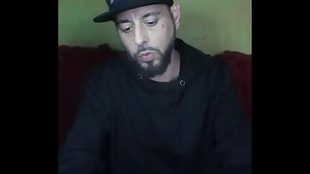 Snapshot of DonJuanDeBomboni chatting on 11/06/25, 02:56 DonJuanDeBomboni online show from 11/06/25, 02:56