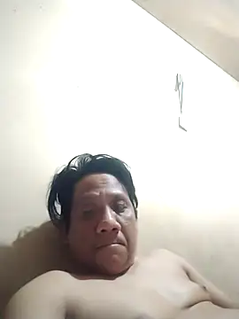 Snapshot of m2988 chatting on 12/02/25, 01:33 m2988 online show from 12/02/25, 01:33