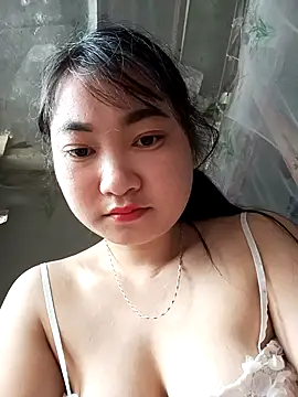 Snapshot of buom-xinh chatting on 11/16/25, 05:35 buom-xinh online show from 11/16/25, 05:35