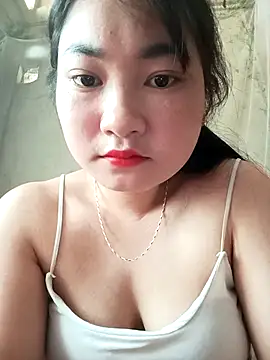 Snapshot of buom-xinh chatting on 12/20/25, 07:37 buom-xinh online show from 12/20/25, 07:37