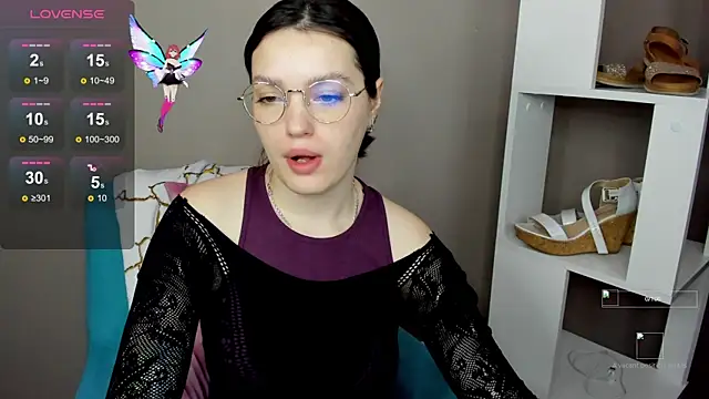 Snapshot of Karina_Kellyy chatting on 11/16/25, 02:50 Karina Kellyy online show from 11/16/25, 02:50