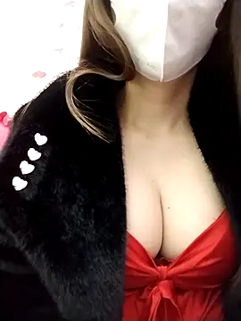 BeyeuCii99 online show from 11/25/25, 09:48