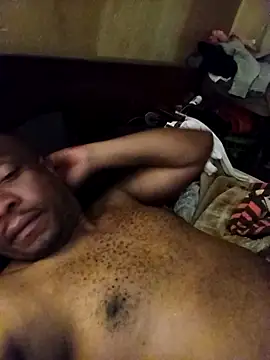 Snapshot of BBC-KING-100 chatting on 12/20/25, 11:45 BBC-KING-100 online show from 12/20/25, 11:45