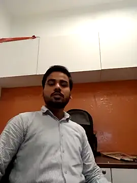 Snapshot of naughtyboyjii chatting on 11/19/25, 04:56 naughtyboyjii online show from 11/19/25, 04:56