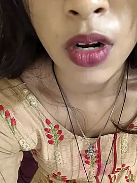 Snapshot of Neha_rani78 chatting on 03/26/26, 03:45 Neha rani78 online show from 03/26/26, 03:45