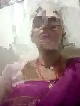 Snapshot of Jooli_cuty chatting on 11/20/25, 05:23 Jooli cuty online show from 11/20/25, 05:23